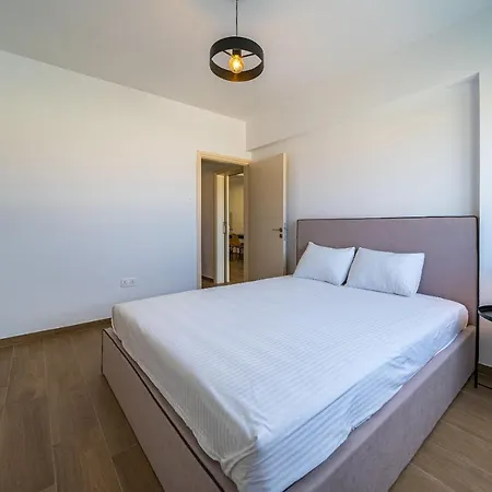 Peaceful Seaview Suite In Larnaca Center