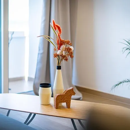 Apartment Peaceful Seaview Suite In Larnaca Center